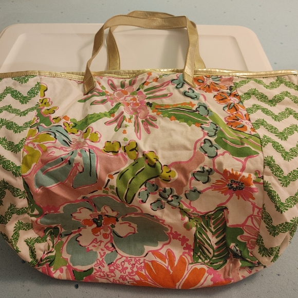 Lilly Pulitzer Purse - Picture 2 of 5